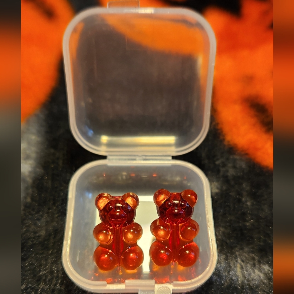 Red gummy bear earrings 🍭